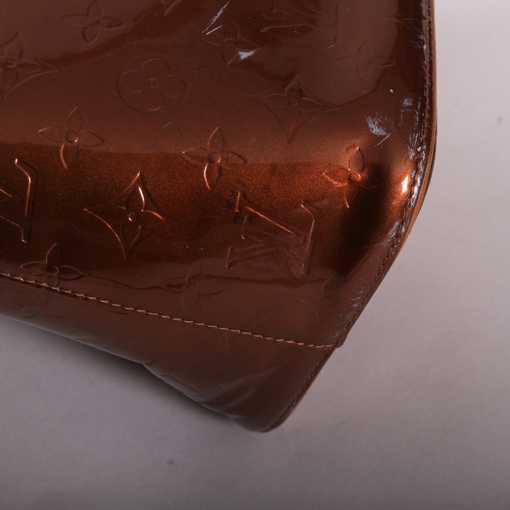 AUTHENTIC Louis Vuitton Vernis Shoulder Tote - Picture 5 of 8